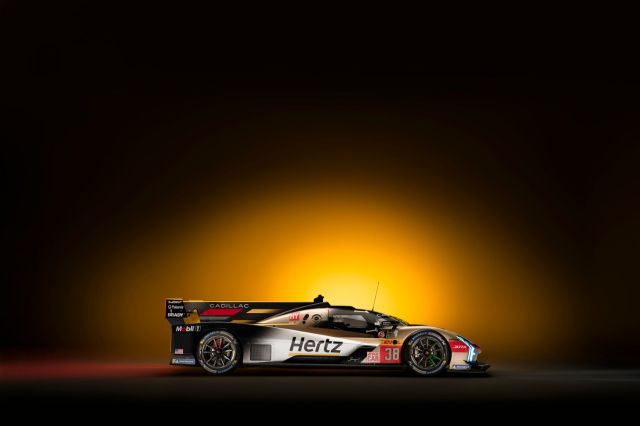Grand Reveal of the 2025 Cadillac V-Series.R Hypercar Livery at