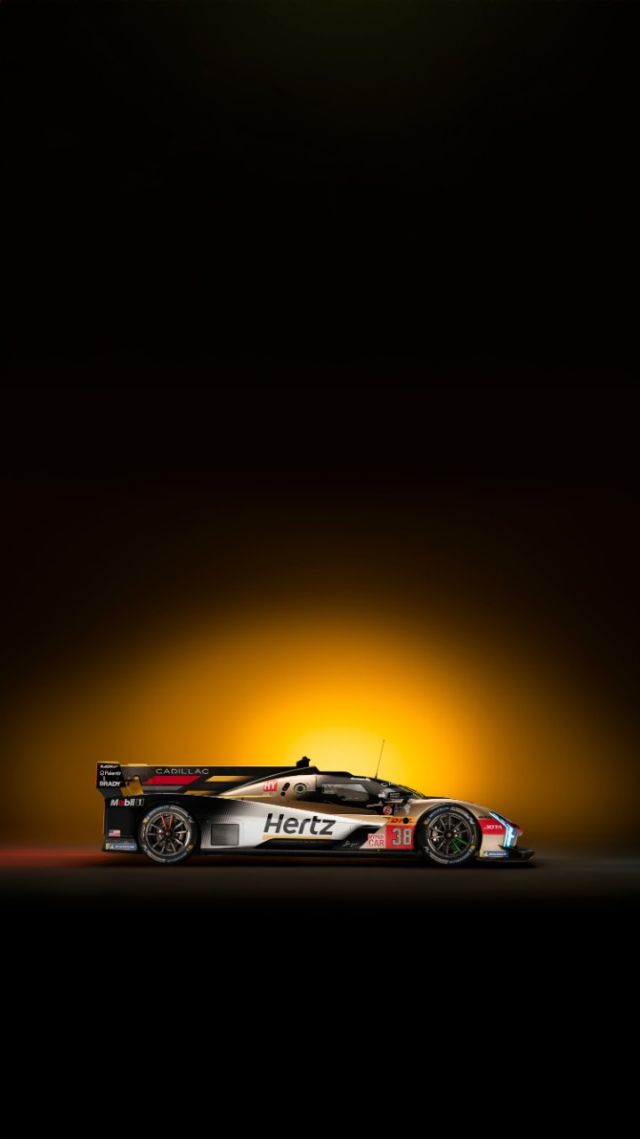 Grand Reveal of the 2025 Cadillac V-Series.R Hypercar Livery at